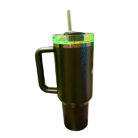🕸️ STANLEY THE HALLOWEEN GLOW QUENCHER FLOWSTATE™ TUMBLER | 40 OZ 🕸️ - Picture 14 of 15